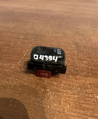 Mercedes-Benz C W202 ESP (stability program) switch 2108213451 D4394