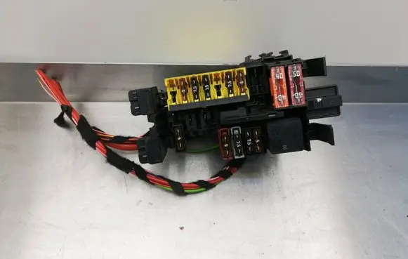 Mercedes-Benz C W205 Fuse box set A2059067200 1640042117