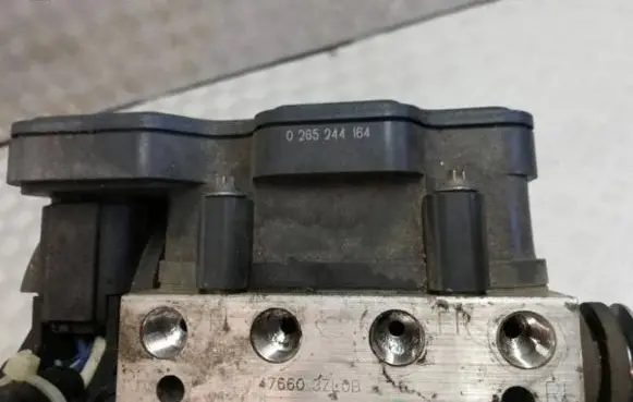 Nissan Pulsar ABS Pump 476603ZL0B 50617421208