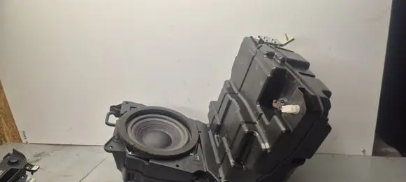 Lexus RX 450H Subwoofer speaker 8615048090