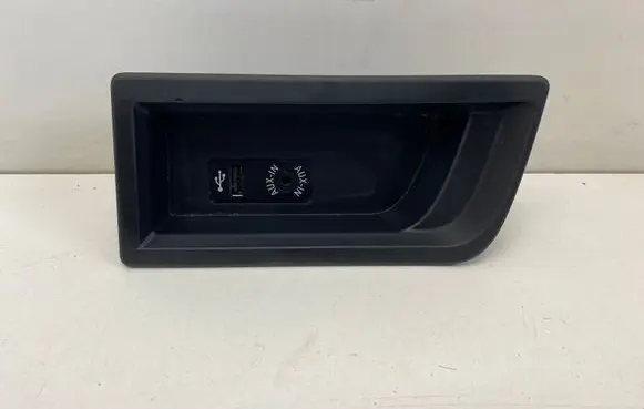 USB socket connector