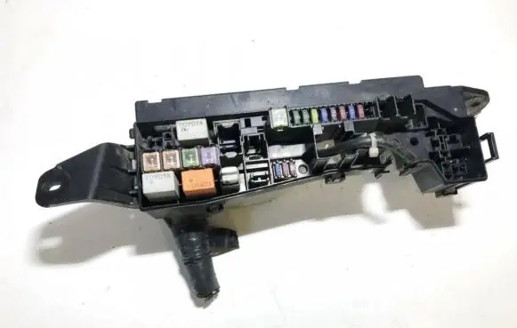 Toyota Avensis T250 Fuse box set 9008087019 90080-87019