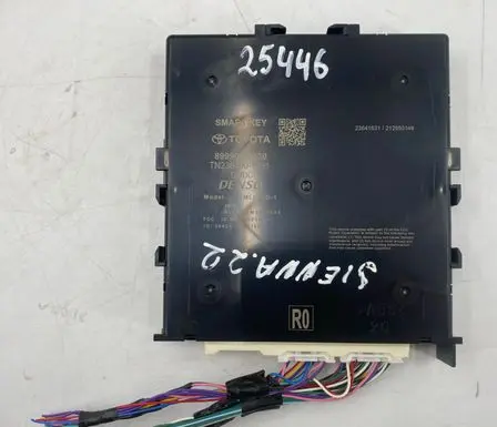 Toyota Sienna XL40 IV Keyless (KESSY) go control unit/module 8999008030