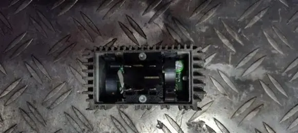 Glow plug pre-heat relay