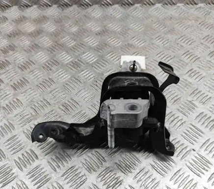 Toyota Yaris Cross Engine mount bracket 12305K0050