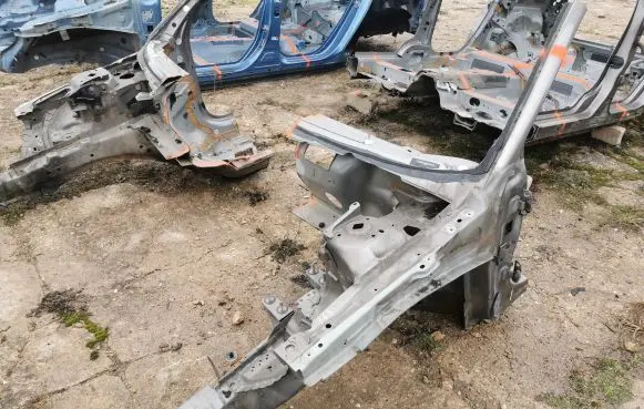 Volvo XC70 Front quarter panel 