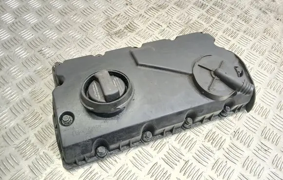 Volkswagen PASSAT B5.5 Rocker cam cover 038103475