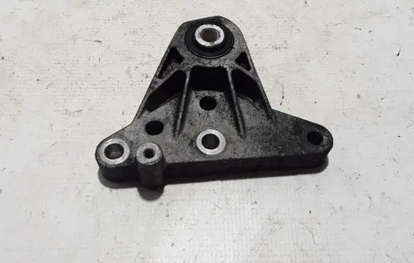 Volvo XC60 Engine mounting bracket 31262936