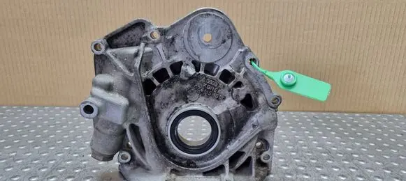 Volkswagen Transporter - Caravelle T4 Oil pump 074115109C