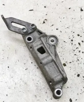 Volkswagen Polo IV 9N3 Engine mounting bracket 03F199275C B78241