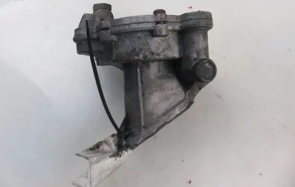 Volkswagen Transporter - Caravelle T4 Vacuum pump 075145100