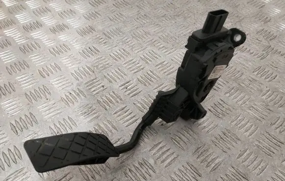 Audi A8 S8 D4 4H Accelerator throttle pedal 4H2723523B