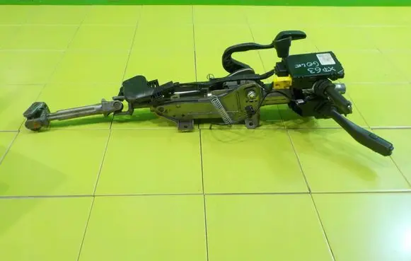 Volkswagen Golf VI Steering wheel axle set 1K2419502BB XP63
