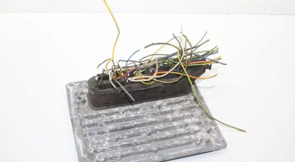 Ford Fiesta Engine control unit/module 4S6112A650EA