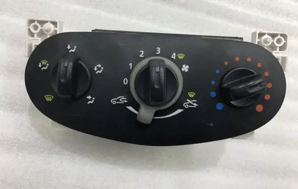 Dacia Sandero Climate control unit