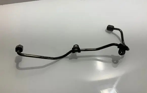 Fuel injector supply line/pipe