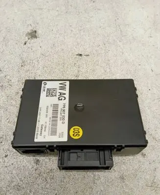 Volkswagen Touareg II Gateway control module 7P6907530D 7P6907530