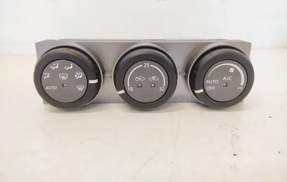 Nissan X-Trail T30 Climate control unit 27500EQ410 A0200018A04000