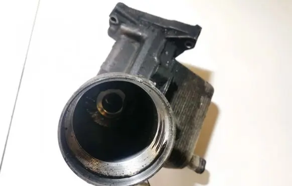 BMW 7 E65 E66 Oil filter cover 7788453