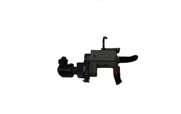 BMW 1 E81 E87 Turbo solenoid valve 7537612