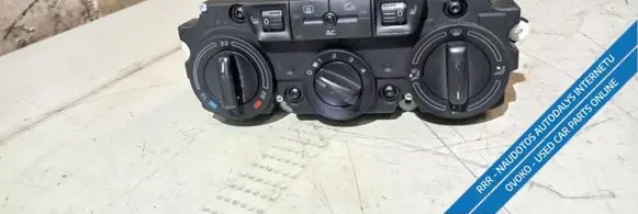 Skoda Octavia Mk2 (1Z) Climate control unit