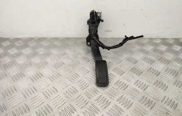 Ford Fiesta Accelerator throttle pedal H1BC9F836A1E