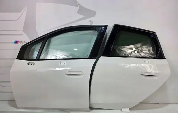 BMW 2 Active Tourer U06 Front door 