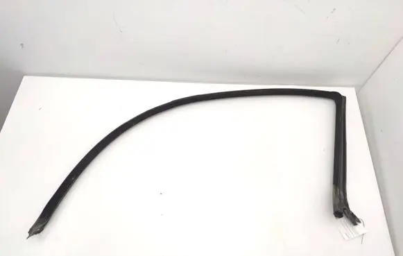 Mercedes-Benz CLK A208 C208 Rubber seal front coupe door Z2746