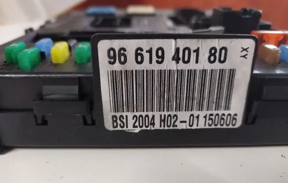 Peugeot 407 Comfort/convenience module 9661940180 281171731B