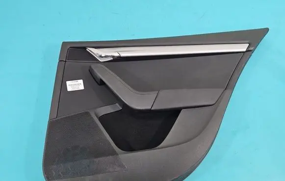 Skoda Octavia Mk3 (5E) Coupe rear side trim panel 5E9867024M IMPRK1519649