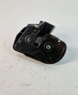 Volkswagen Caddy Sliding door lock 2K0843604