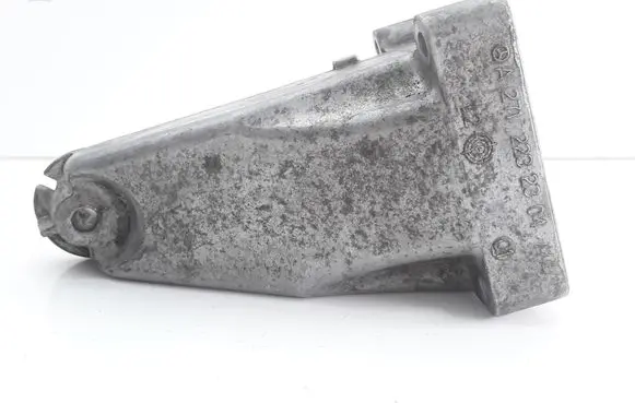 Mercedes-Benz C W204 Engine mounting bracket A2712232304