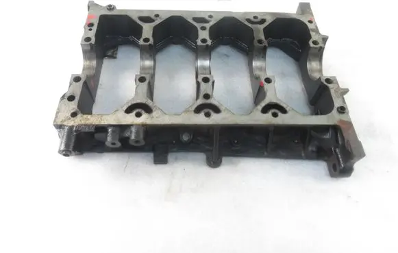 KIA Carens II Rear differential mounting bracket 