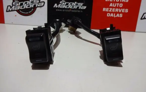 Infiniti G35 Seat heating switch
