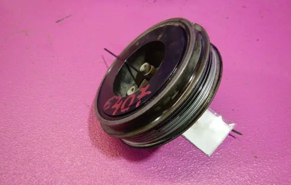 Skoda Octavia Mk1 (1U) Crankshaft pulley 038105243
