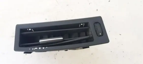 Mercedes-Benz S W221 Dash center air vent grill A2218300354
