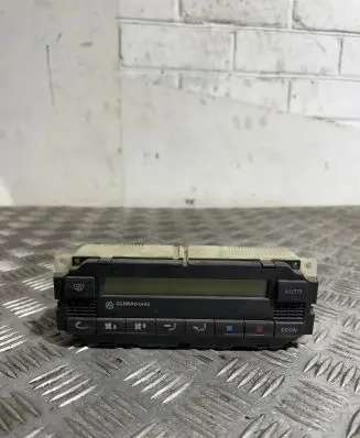 Volkswagen PASSAT B5 Climate control unit 5HB007617