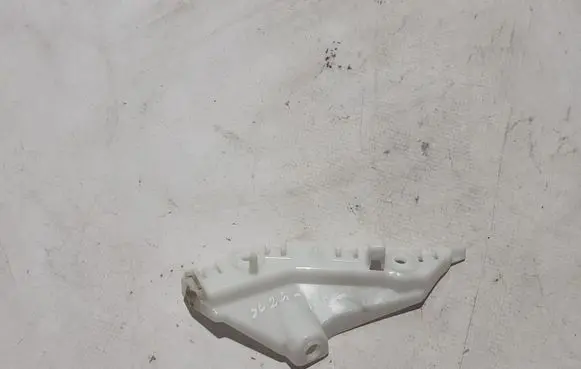 Renault Scenic E-Tech V Front bumper mounting bracket 622215767R