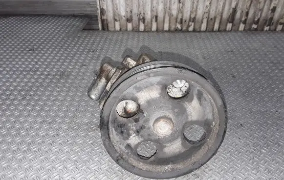 Alfa Romeo 159 Power steering pump 00505004240