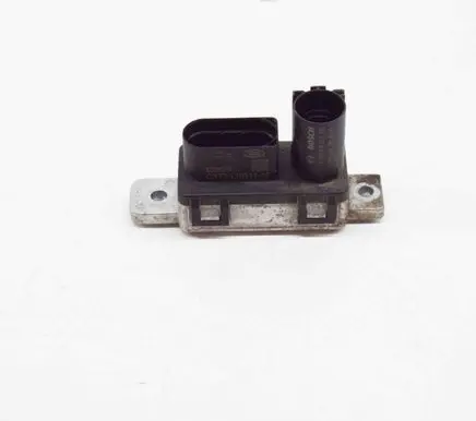 Jaguar E-Pace Glow plug pre-heat relay 0281003221 GX7312B533AF