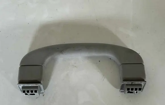 BMW 3 E90 E91 A set of handles for the ceiling 