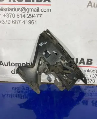 Front bumper mounting bracket