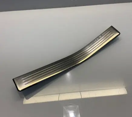 Mercedes-Benz E W212 Side skirt rear trim A2126861136 2126861136