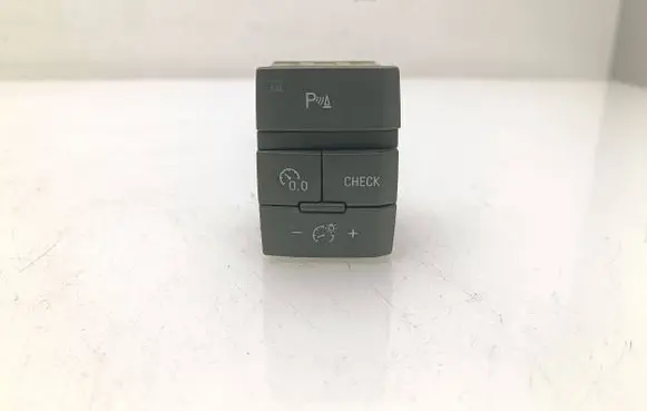 Audi Q7 4L Parking (PDC) sensor switch 4L1927123A