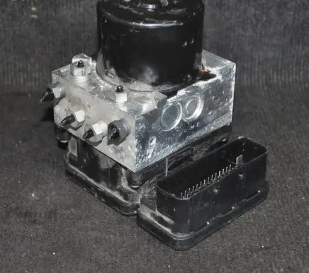 Volvo XC70 ABS Pump