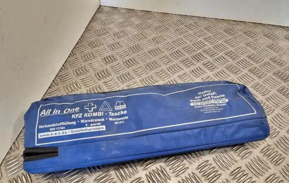 Ford C-MAX I First aid kit 