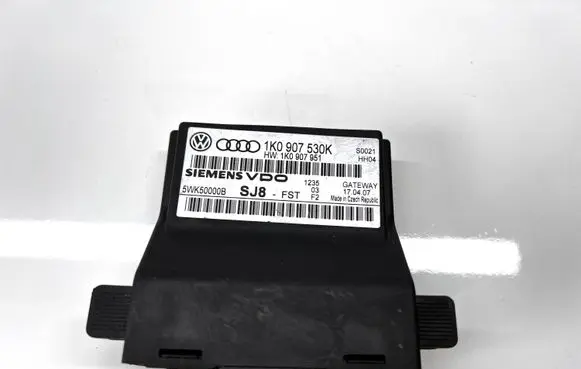 Audi A3 S3 A3 Sportback 8P Gateway control module 1K0907530K 5WK50000B 1K0907951