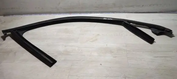 Fiat Tipo Rubber seal front door window/glass 