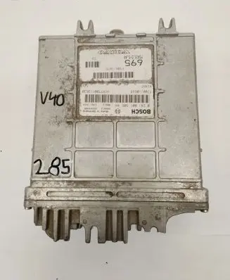 Volvo S40, V40 Engine control unit/module 0281001906