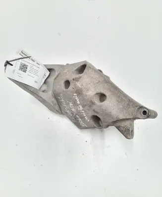Skoda Fabia Mk1 (6Y) Engine mounting bracket 045199207 6Q0199185D